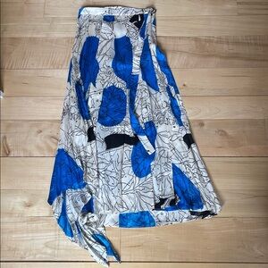 Zara Pleated High-Waist Midi Skirt in Constellation Blue/Off-White Satin XS